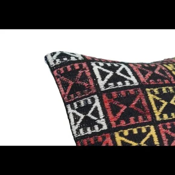 P17 - 3 for $75 - Turkish Kilim Pillowcase (20x20 in) - Picture 4 of 4